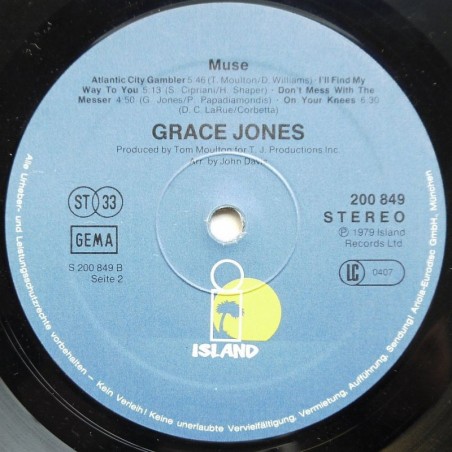 Grace Jones - Muse